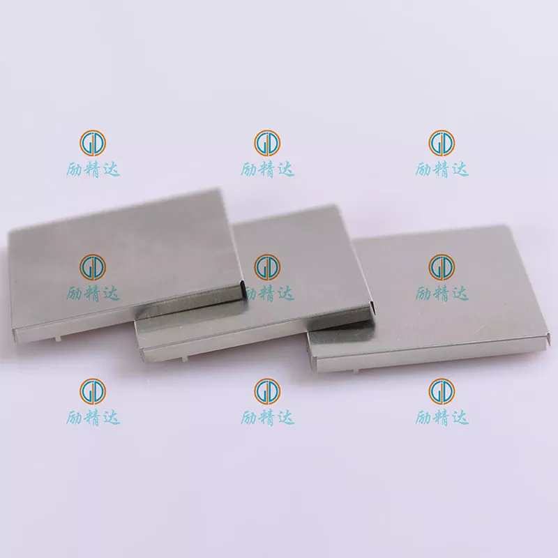 Clip-on PCB árnyékoló dobozok fedéllel